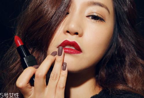 口红哪个牌子好用不贵 夏季适合的口红颜色推荐