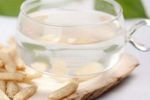 冬季肌肤缺水吃什么好 皮肤缺水吃什么补水 冬季肌肤缺水吃什么好 皮肤缺水吃什么补水