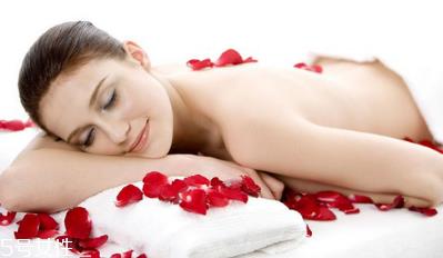 干性皮肤晚上怎么保养 补水保湿是关键 干性皮肤晚上怎么保养 补水保湿是关键