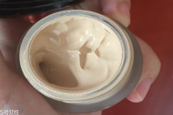 嘉娜宝媚点粉底霜怎么样 嘉娜宝媚点media粉底霜色号 嘉娜宝媚点粉底霜怎么样 嘉娜宝媚点media粉底霜色号