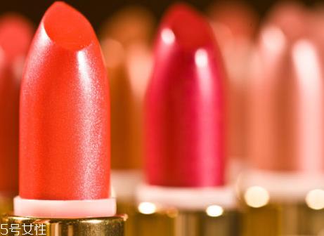 第一次买口红买什么牌子 给你最靓丽的装扮 第一次买口红买什么牌子 给你最靓丽的装扮