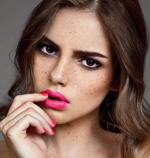 小测试教你选择适合自己颜色的口红