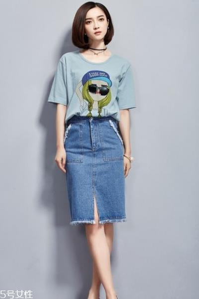 上身瘦下身胖怎么穿衣？穿裙子最遮肉