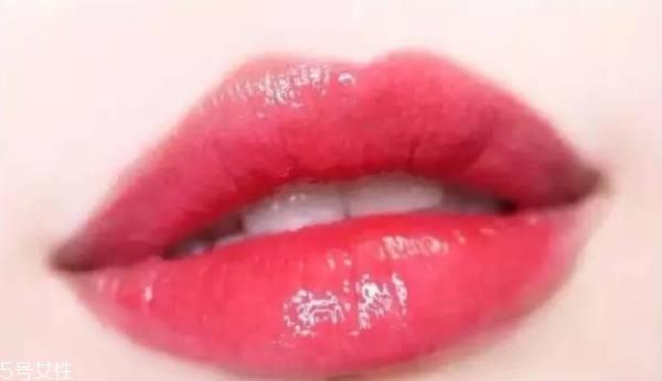 ysl唇釉105和12的区别 圣罗兰ysl唇釉105和12哪个好看 