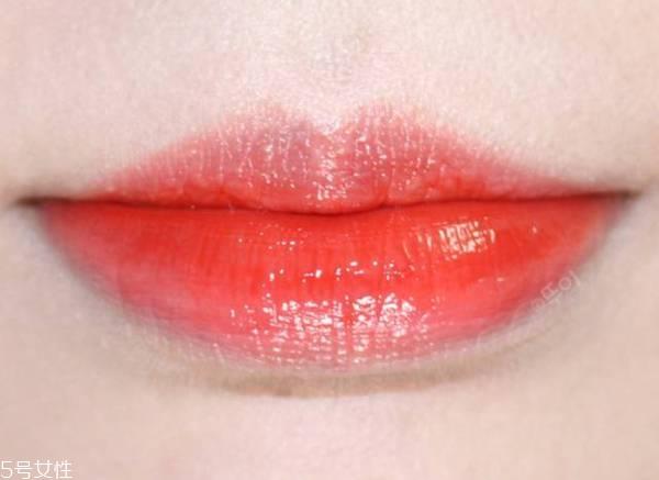 ysl唇釉105和12的区别 圣罗兰ysl唇釉105和12哪个好看 