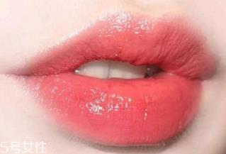 斩男色口红适合的肤色 3款必备斩男蜜桃唇