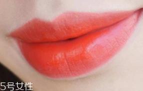 斩男色口红适合的肤色 3款必备斩男蜜桃唇