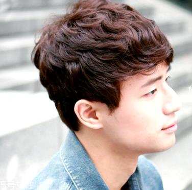 男生夏天适合染什么颜色的头发 男士染发颜色大全 男生夏天适合染什么颜色的头发 男士染发颜色大全