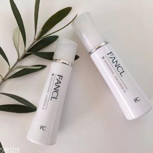 日本保湿又补水的乳液有哪些 款款都值得回购 日本保湿又补水的乳液有哪些 款款都值得回购