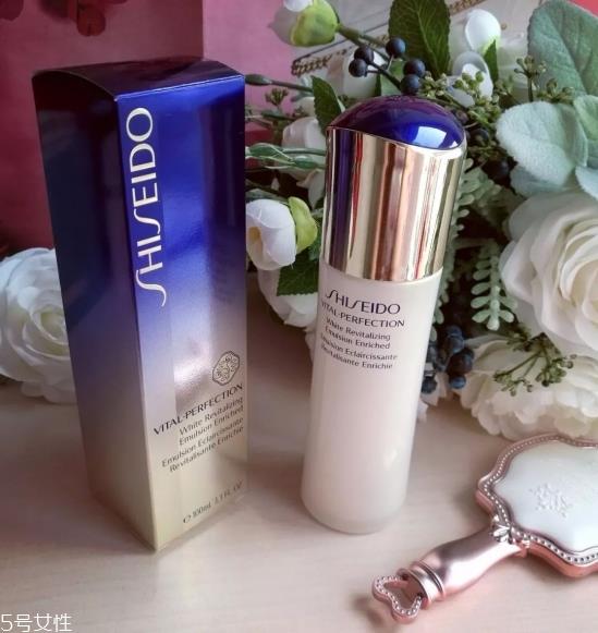 日本保湿又补水的乳液有哪些 款款都值得回购 日本保湿又补水的乳液有哪些 款款都值得回购