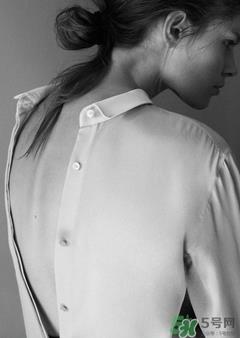 衬衫反着穿好看吗 衬衫反穿图片 衬衫反着穿好看吗 衬衫反穿图片