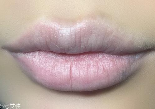 口红到底是沾杯好还是不沾杯好 看个人需求 口红到底是沾杯好还是不沾杯好 看个人需求