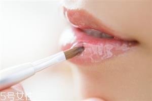 口红到底是沾杯好还是不沾杯好 看个人需求 口红到底是沾杯好还是不沾杯好 看个人需求