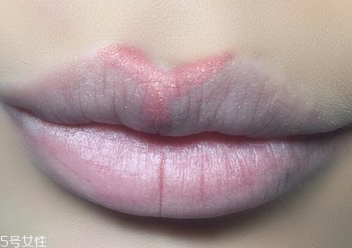 口红到底是沾杯好还是不沾杯好 看个人需求 口红到底是沾杯好还是不沾杯好 看个人需求