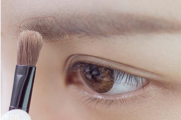 日常妆容的基本步骤 初学者必备日常妆容 日常妆容的基本步骤 初学者必备日常妆容
