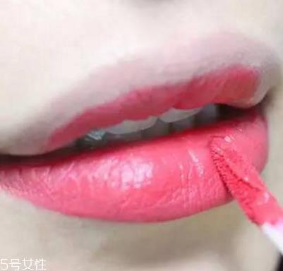 日常妆容的基本步骤 初学者必备日常妆容 日常妆容的基本步骤 初学者必备日常妆容