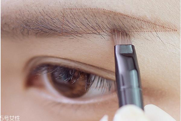 日常妆容的基本步骤 初学者必备日常妆容 日常妆容的基本步骤 初学者必备日常妆容