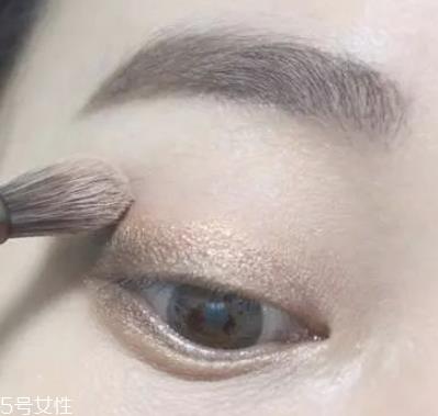 日常妆容的基本步骤 初学者必备日常妆容 日常妆容的基本步骤 初学者必备日常妆容