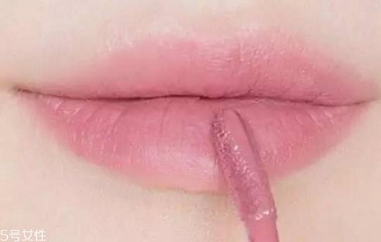 日常妆容的基本步骤 初学者必备日常妆容 日常妆容的基本步骤 初学者必备日常妆容