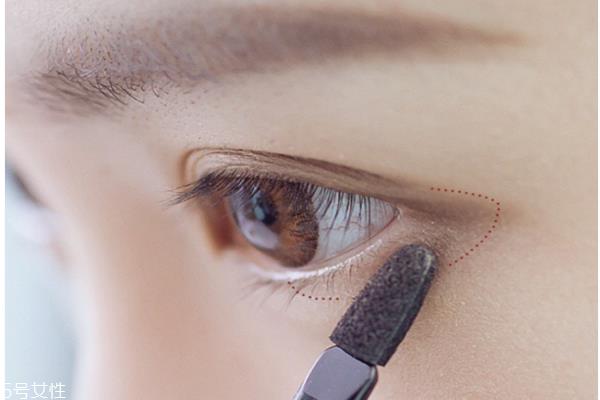 日常妆容的基本步骤 初学者必备日常妆容 日常妆容的基本步骤 初学者必备日常妆容