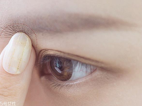 日常妆容的基本步骤 初学者必备日常妆容 日常妆容的基本步骤 初学者必备日常妆容