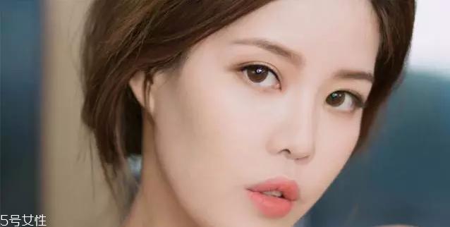 春天妆容怎么画 春季日常眼妆教程 春天妆容怎么画 春季日常眼妆教程