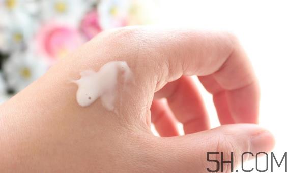 欧诗漫水光美白面膜怎么用？使用方法