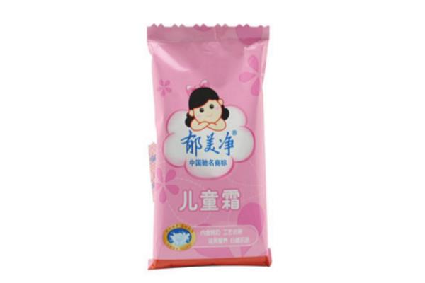 大宝和郁美净哪个好用 大宝好还是郁美净好