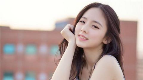 吊女孩胃口的聊天技巧,男女日常幽默聊天对话