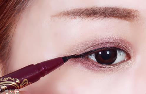 眼线笔硬头和软头的哪个好用?单眼皮眼妆教程 眼线笔硬头和软头的哪个好用?单眼皮眼妆教程