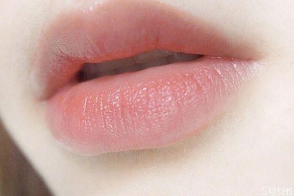 唇部护理怎么做 秋冬季如何护理唇部 唇部护理怎么做 秋冬季如何护理唇部