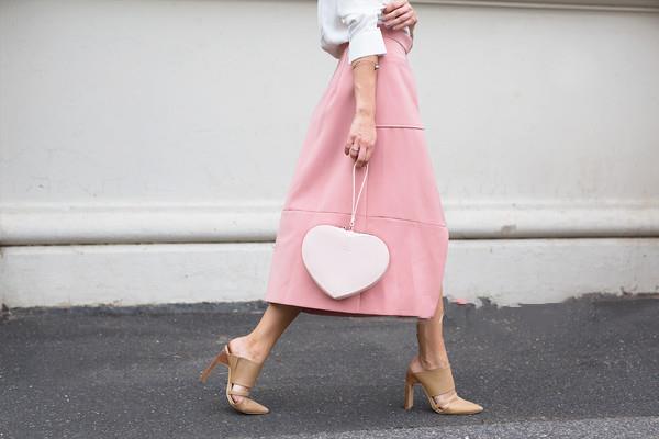 少女粉怎么搭配好看 少女粉怎么搭配更甜美 少女粉怎么搭配好看 少女粉怎么搭配更甜美