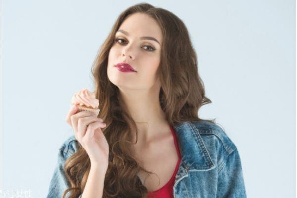 怎样染发颜色更持久 让发色更持久的方法