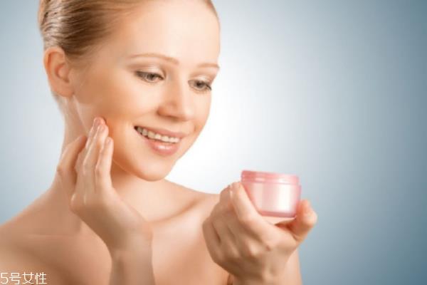 睡眠面膜的正确步骤 你get到了吗 睡眠面膜的正确步骤 你get到了吗