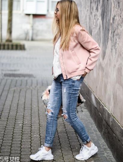 小白鞋多久洗一次?小白鞋的清洗频率 小白鞋多久洗一次?小白鞋的清洗频率