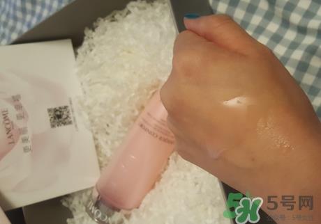 兰蔻粉水多少钱一瓶几毫升?兰蔻粉水专柜价格 兰蔻粉水多少钱一瓶几毫升?兰蔻粉水专柜价格