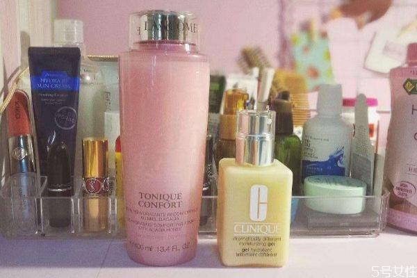 兰蔻粉水适合油皮使用吗 油皮可以使用兰蔻粉水吗 兰蔻粉水适合油皮使用吗 油皮可以使用兰蔻粉水吗