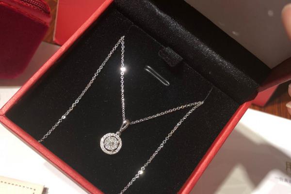 钻石项链怎么清洗 这几点要学会 钻石项链怎么清洗 这几点要学会