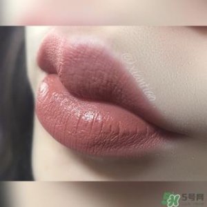 ​爱丽小屋be109试色 爱丽小屋唇膏be109试色图