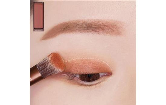 藕粉色眼影怎么画 好看的秋冬眼妆教程