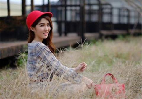 女友与闺蜜争吵,应该怎么处理?