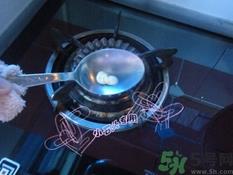 倩碧三部曲真假怎么辨别?倩碧三部曲真假辨别图 倩碧三部曲真假怎么辨别?倩碧三部曲真假辨别图