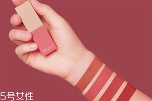 第一次买口红买什么颜色 合适的口红颜色为自己加分不少