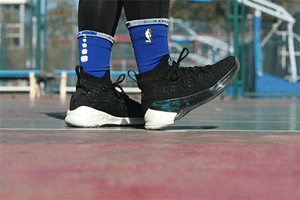 安踏kt4测评 耳目一新的实战体验 安踏kt4测评 耳目一新的实战体验