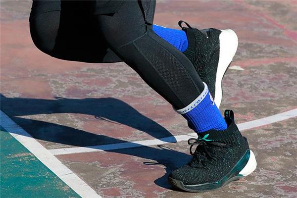 安踏kt4测评 耳目一新的实战体验 安踏kt4测评 耳目一新的实战体验