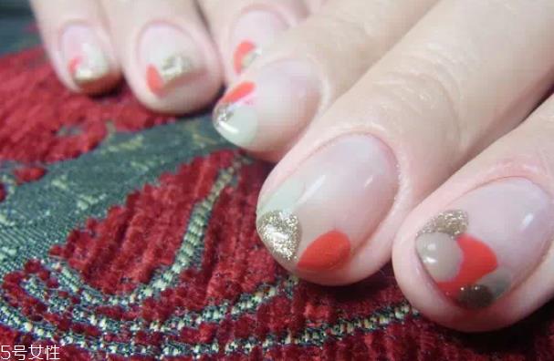 显手白的裸色美甲图片 这几款大方时髦有气质 显手白的裸色美甲图片 这几款大方时髦有气质