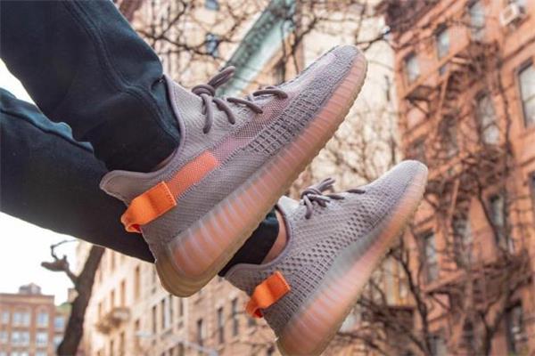 yeezy 350欧洲限定真假对比 椰子350欧洲限定真假鉴定 yeezy 350欧洲限定真假对比 椰子350欧洲限定真假鉴定