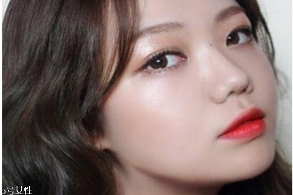 韩国学生妆教程 菜鸟也能学画韩式妆容 韩国学生妆教程 菜鸟也能学画韩式妆容