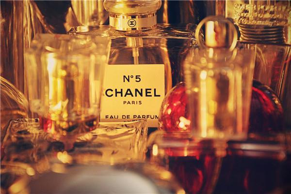 香奈儿五号香水特色 香奈儿五号香水使用技巧 香奈儿五号香水特色 香奈儿五号香水使用技巧