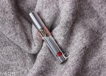 ysl圣罗兰银管唇釉好用吗?蜜糖一样水润柔滑 ysl圣罗兰银管唇釉好用吗?蜜糖一样水润柔滑